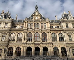 Esdes Lyon Business School